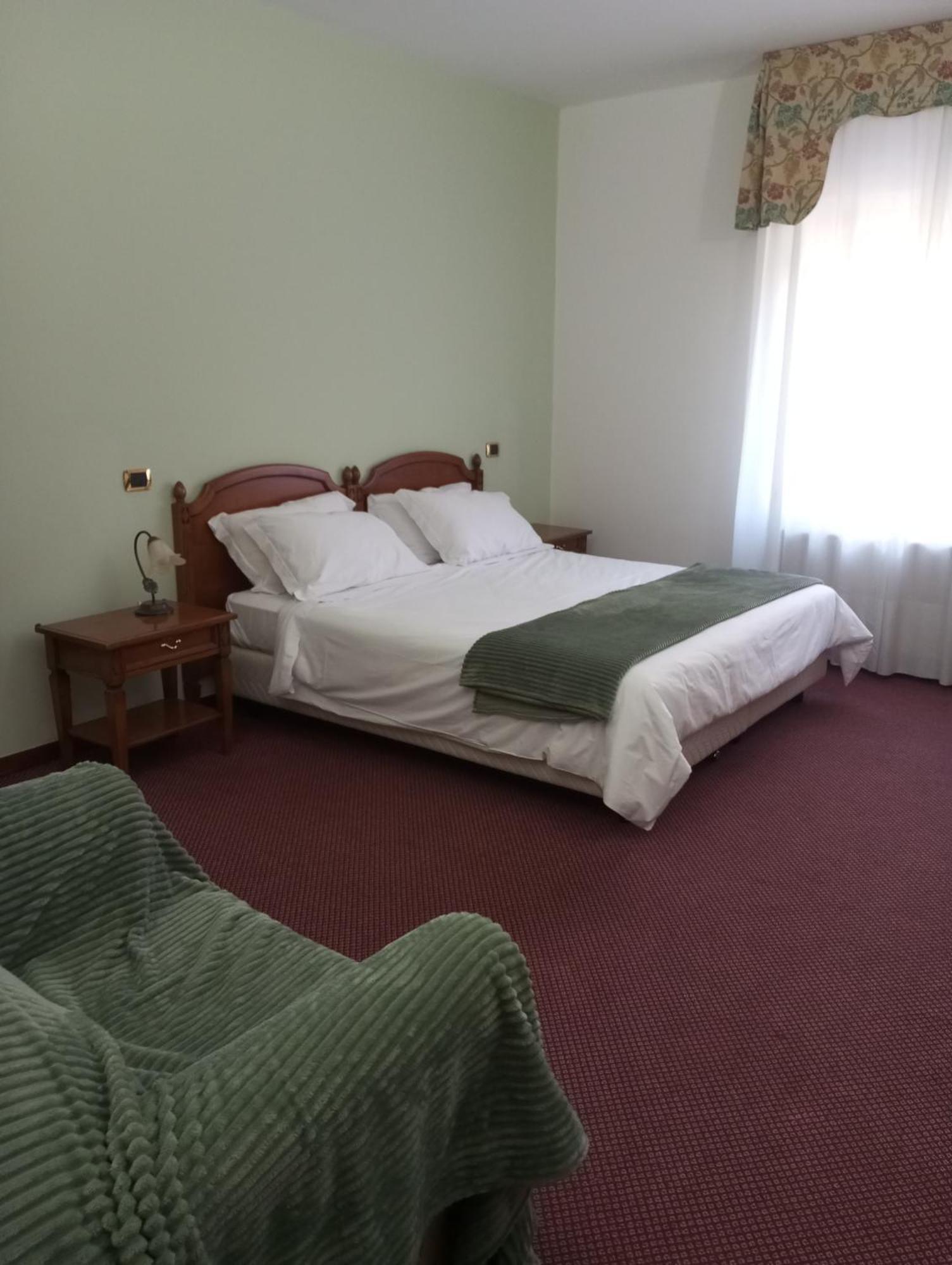 Regina Hotel Pollino Morano Calabro Exterior photo