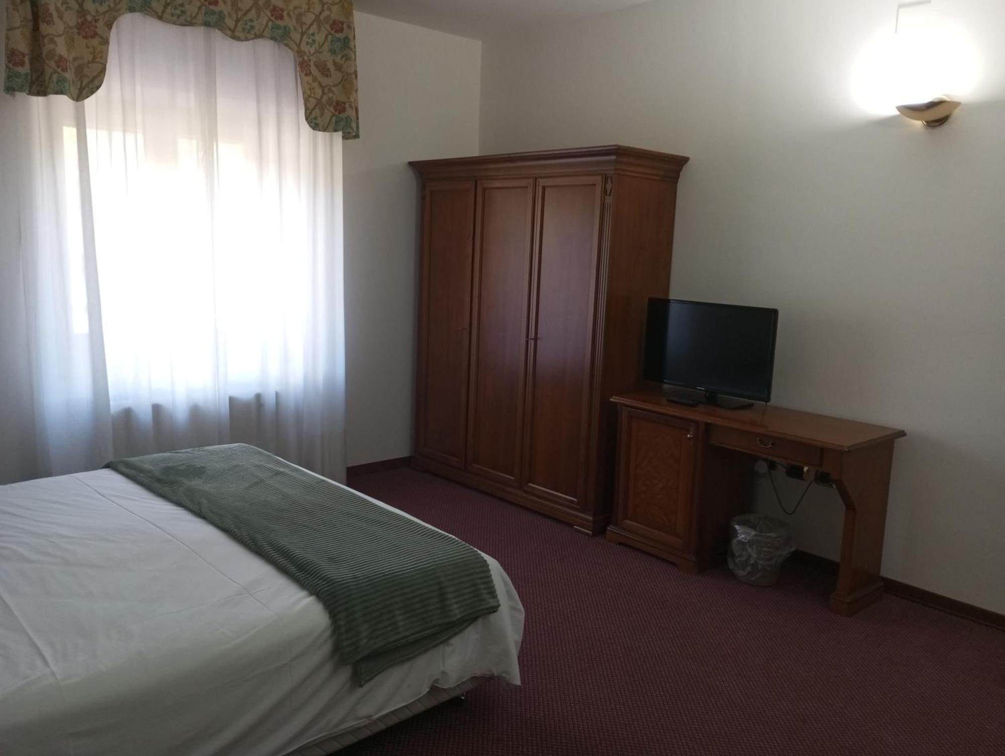 Regina Hotel Pollino Morano Calabro Exterior photo
