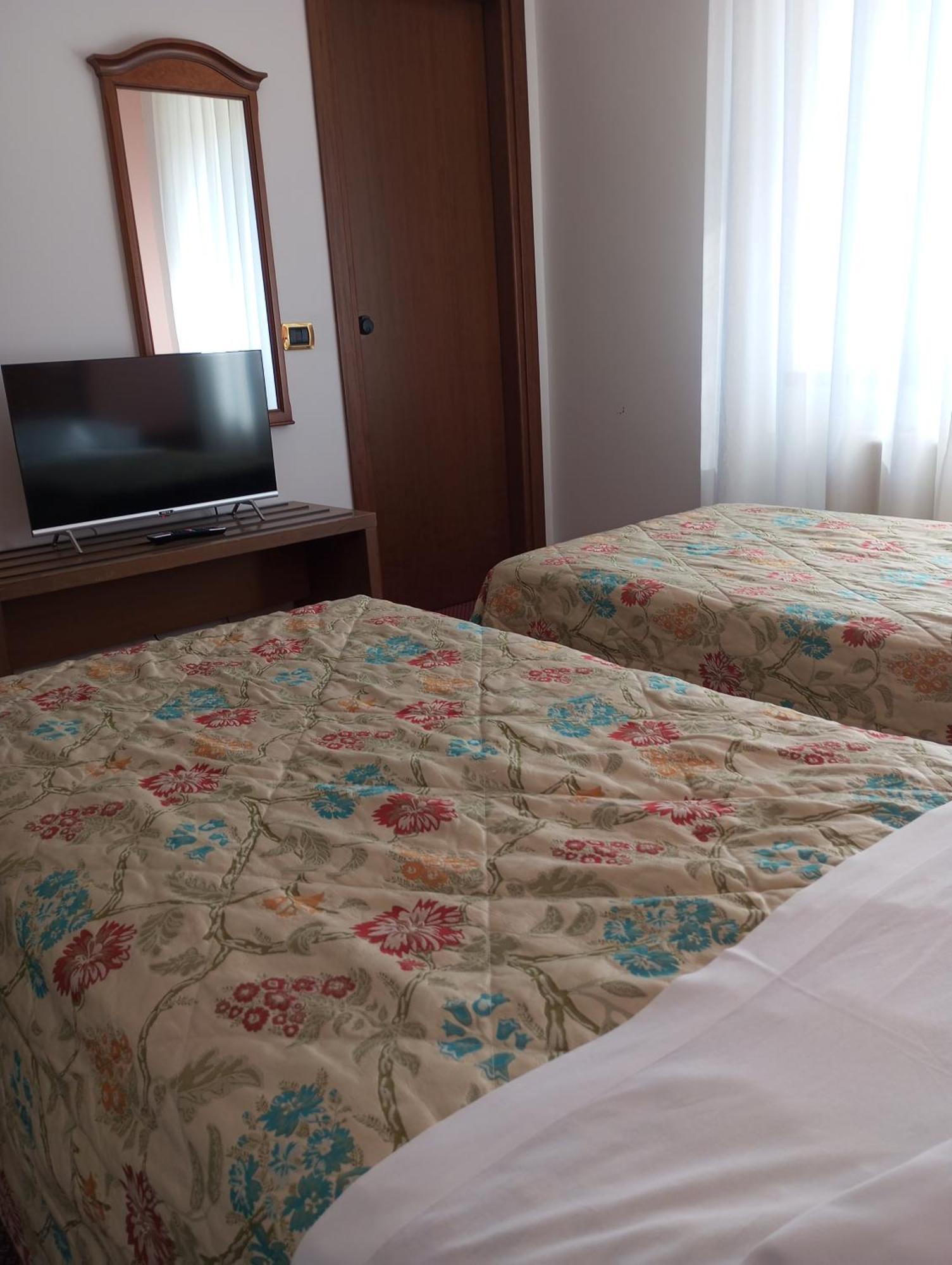 Regina Hotel Pollino Morano Calabro Exterior photo