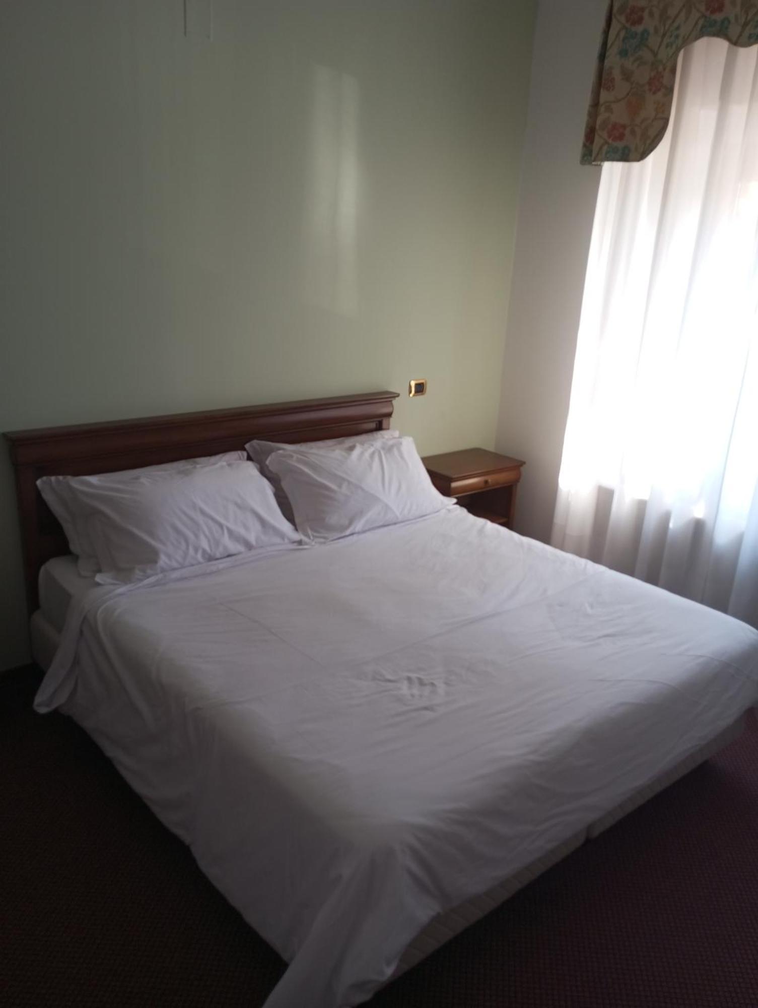 Regina Hotel Pollino Morano Calabro Exterior photo