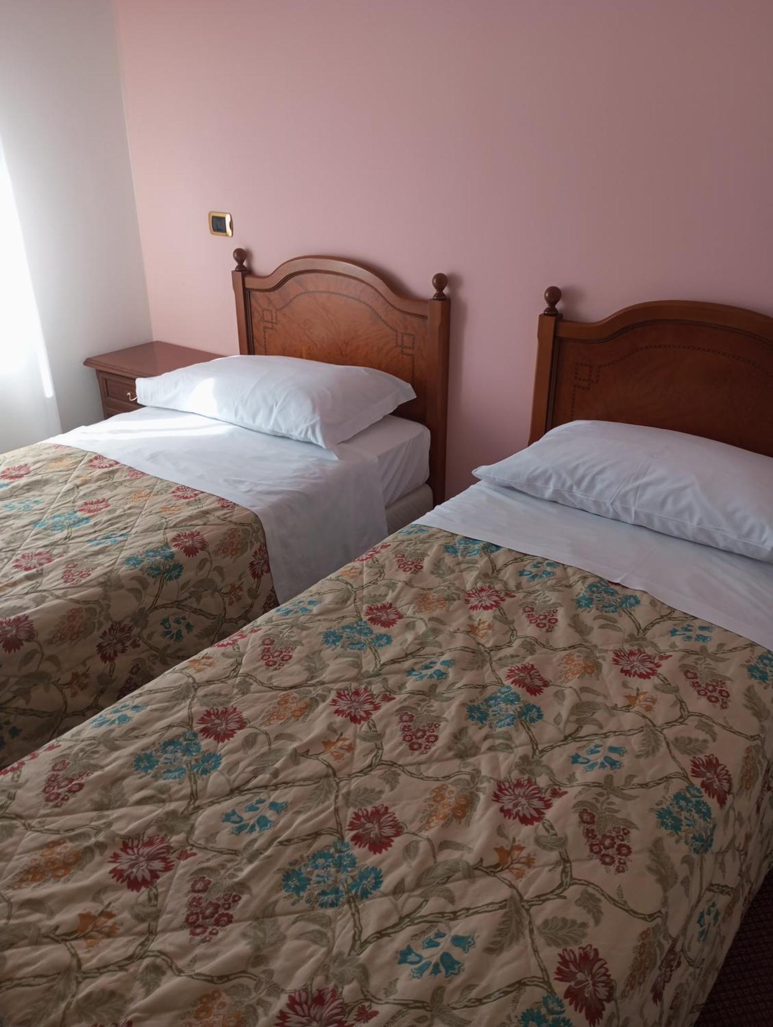 Regina Hotel Pollino Morano Calabro Exterior photo